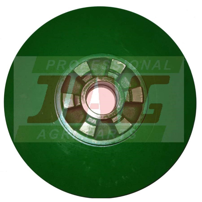 JAG23-0029 Połówka koła młocarni stała